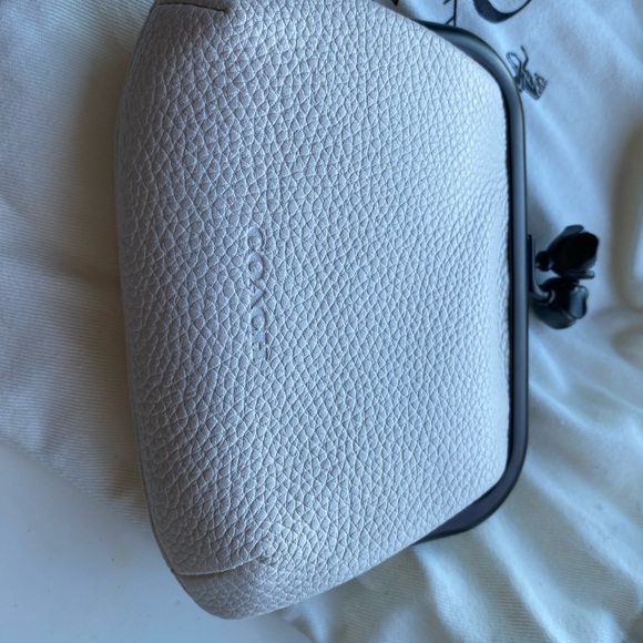 Coach 1941 X Keith Haring Dancing Dog Glitter Motif Coin Pouch - Picture 6 of 6